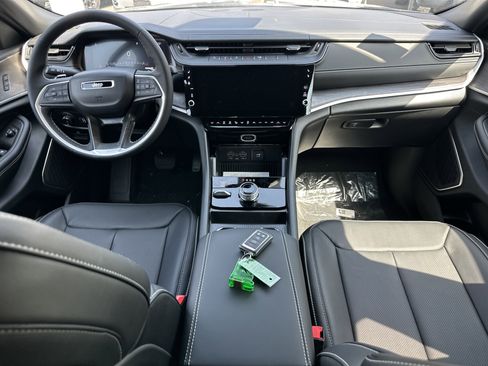 New 2026 Jeep Grand Cherokee L Limited AWD/4WD image 30