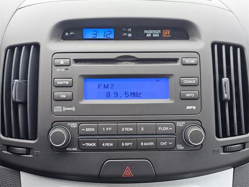 Used 2008 Hyundai Elantra SE image 26