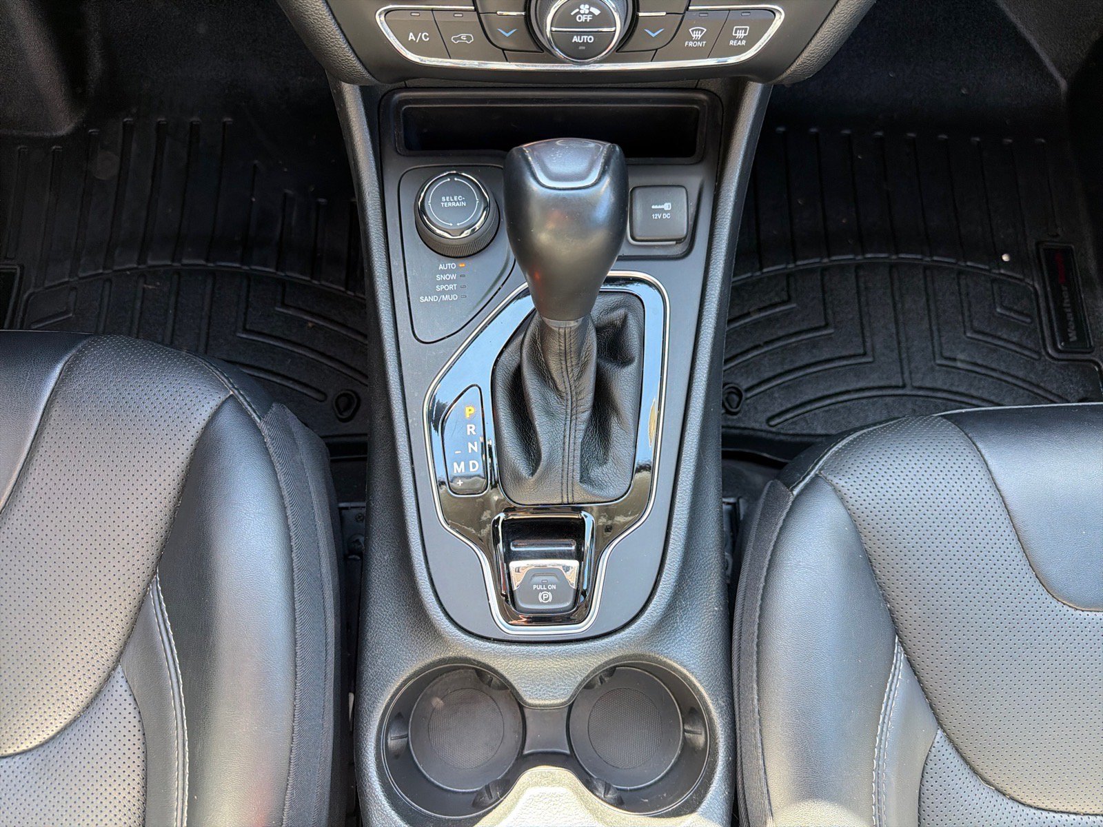 Used 2022 Jeep Cherokee Limited w/ Elite Package AWD/4WD image 25