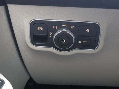 Certified 2023 Mercedes-Benz EQB 300 4MATIC image 26