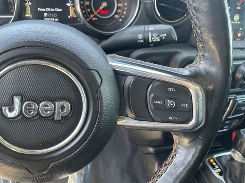 Used 2021 Jeep Gladiator Overland AWD/4WD image 18