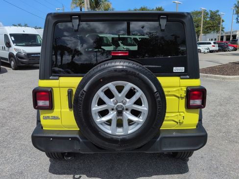 Used 2023 Jeep Wrangler Sport AWD/4WD image 6