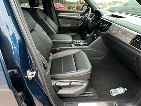 Used 2023 Volkswagen Atlas Cross Sport SE image 20
