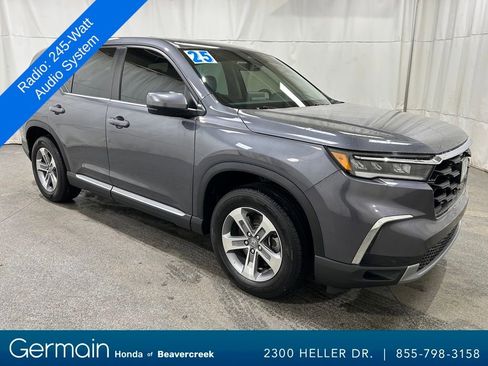 Used 2025 Honda Pilot EX-L image 2