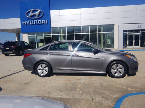 Used 2014 Hyundai Sonata GLS image 8