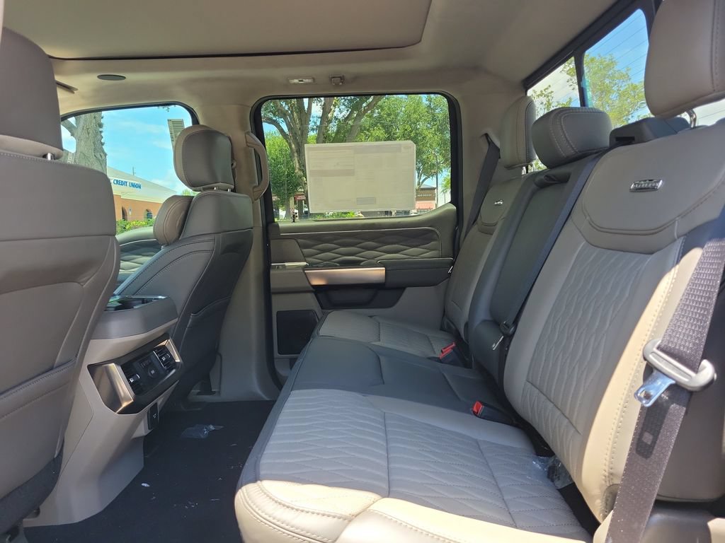 New 2026 Ford F250 Platinum w/ Platinum Plus Package AWD/4WD image 9