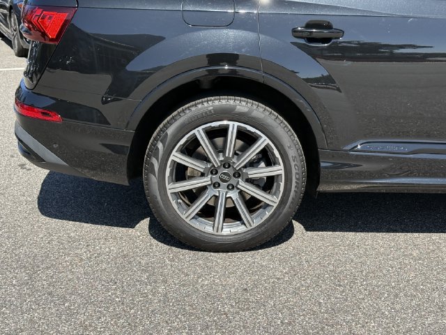 Used 2023 Audi Q7 2.0T Premium Plus w/ Premium Plus Package AWD/4WD image 10