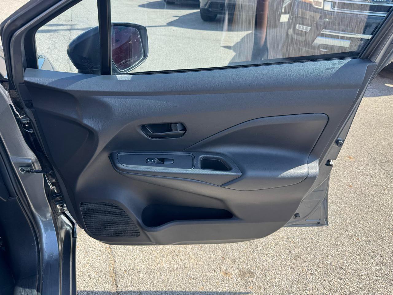 Used 2020 Nissan Versa S FWD image 17