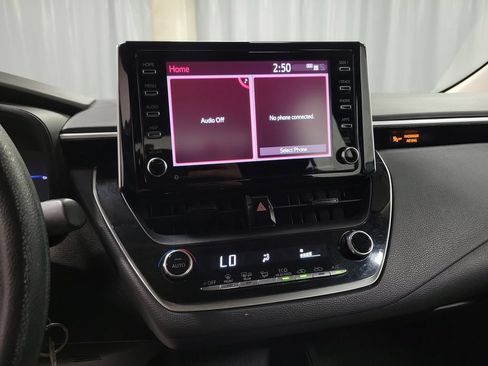 Used 2021 Toyota Corolla LE FWD image 17