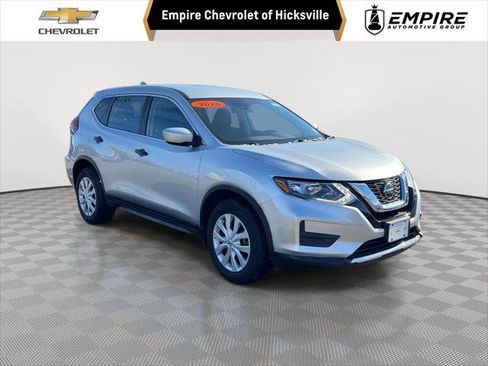 Used 2020 Nissan Rogue S image 1
