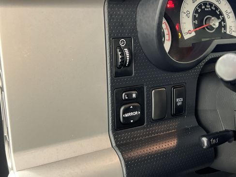 Used 2010 Toyota FJ Cruiser 4WD image 31