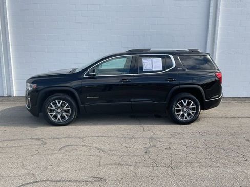 Used 2023 GMC Acadia SLT w/ LPO, Floor Liner Package image 33