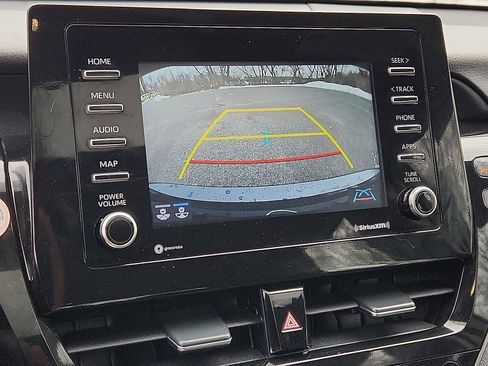 Used 2023 Toyota Camry SE image 18