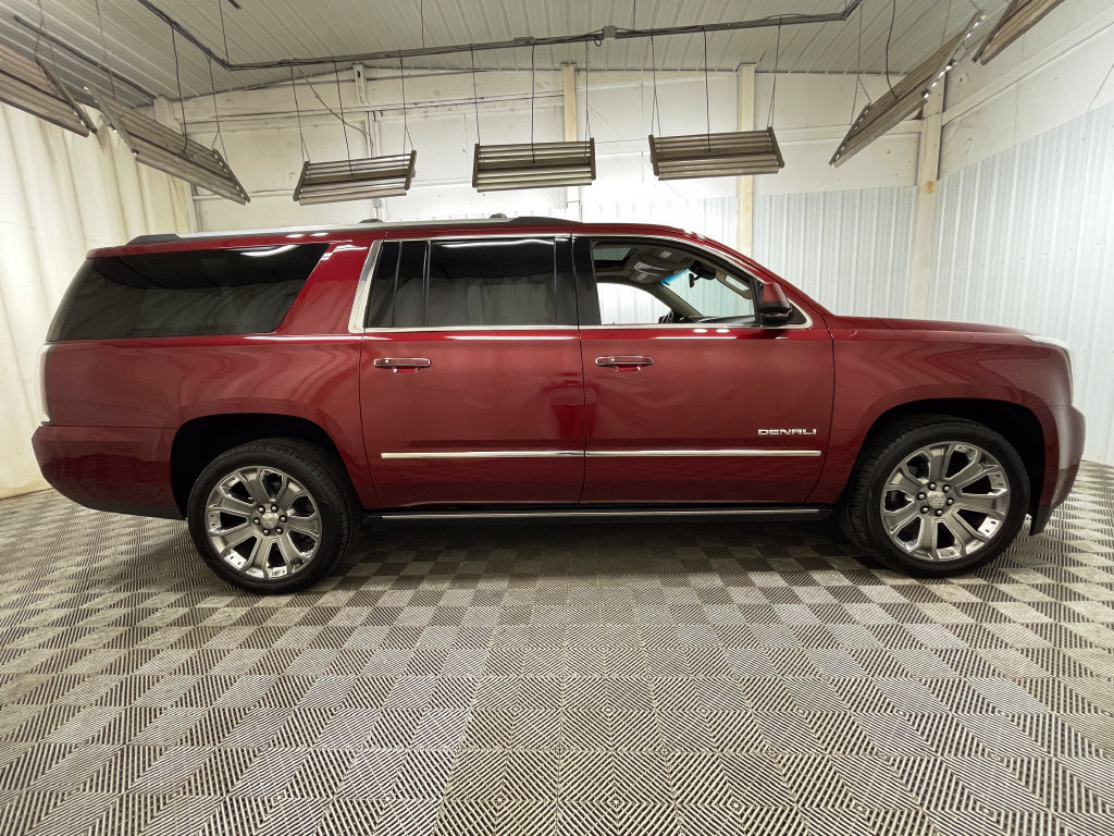 Used 2016 GMC Yukon XL Denali w/ Open Road Package AWD/4WD image 29