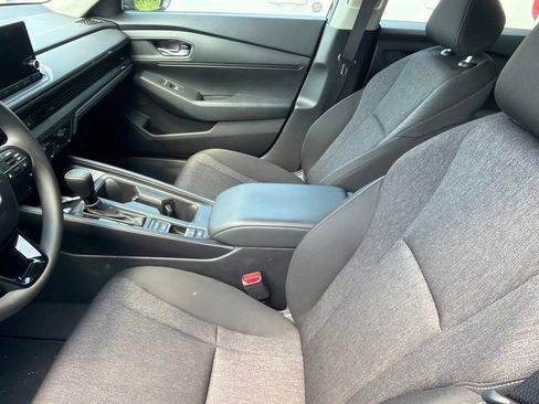 Used 2025 Honda Accord LX image 3