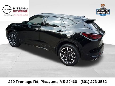 Used 2025 Chevrolet Blazer RS image 3