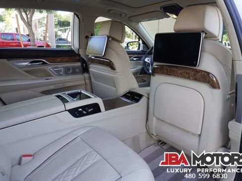 Used 2018 BMW 750i RWD image 8