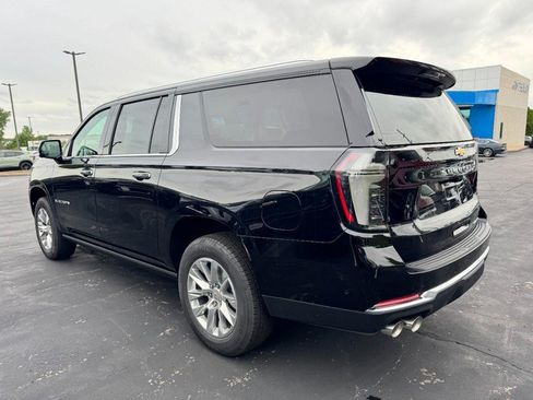 New 2026 Chevrolet Suburban Premier AWD/4WD image 5