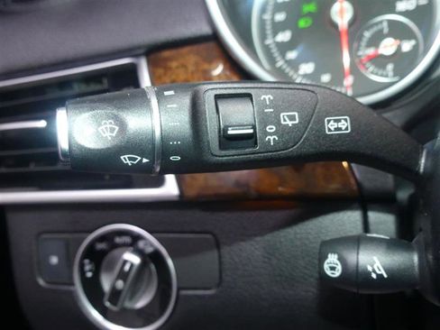 Used 2017 Mercedes-Benz GLS 550 4MATIC image 35