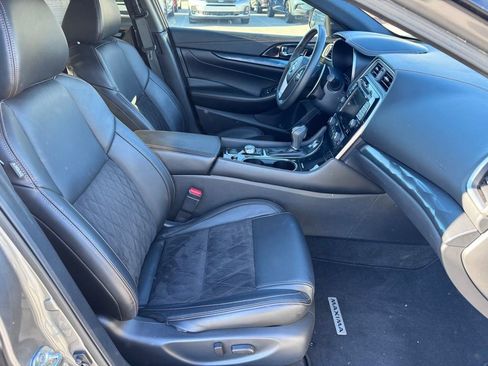 Used 2022 Nissan Maxima SR w/ Sport Mat Group image 31