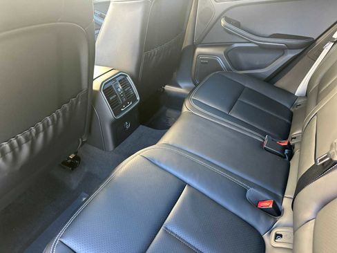 New 2026 Porsche Macan S image 14