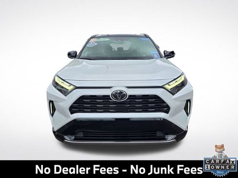 Used 2025 Toyota RAV4 XSE AWD/4WD image 2