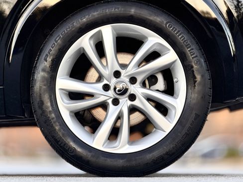 Used 2018 INFINITI QX30 Premium w/ Navigation Package image 14