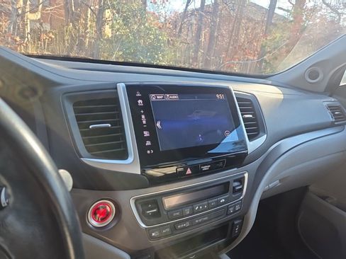 Used 2017 Honda Ridgeline RTL-T image 13