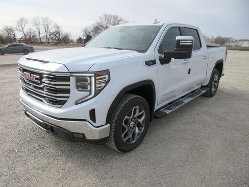 New 2026 GMC Sierra 1500 SLT w/ SLT Premium Plus Package image 11