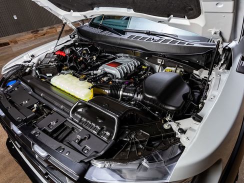 Used 2026 Ford F150 Raptor AWD/4WD image 40