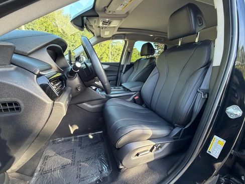Used 2025 Acura MDX SH-AWD image 12