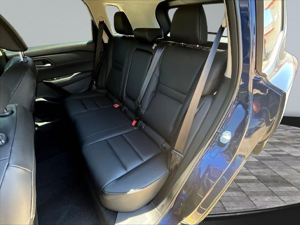 Used 2026 Nissan Rogue Dark Armor AWD/4WD image 29