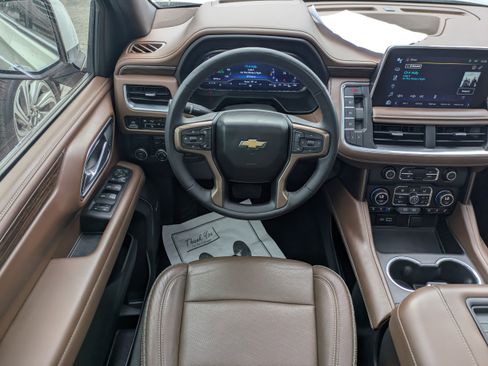 Used 2024 Chevrolet Suburban High Country image 19