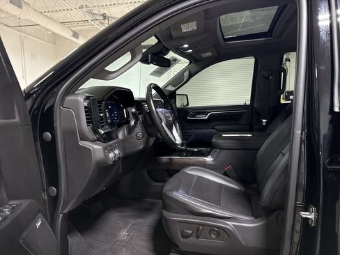Used 2022 GMC Sierra 1500 SLT w/ SLT Premium Plus Package AWD/4WD image 21