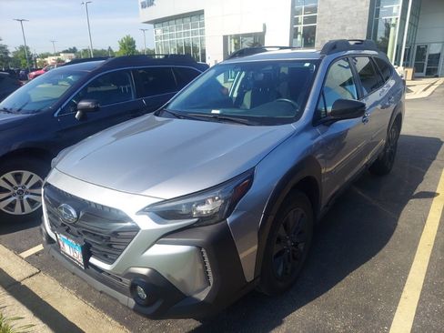 Used 2024 Subaru Outback Onyx Edition AWD/4WD image 4