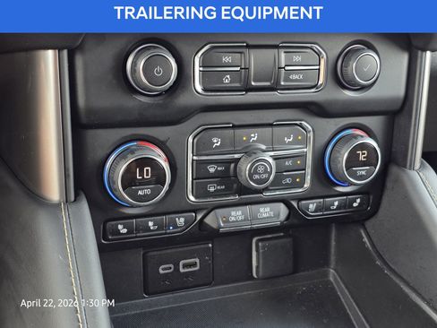 Used 2023 Chevrolet Suburban Premier RWD image 28