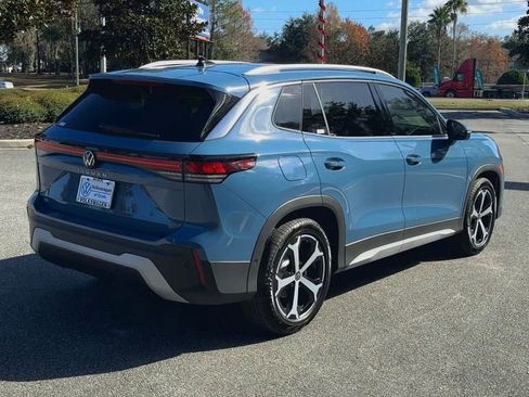 New 2026 Volkswagen Tiguan SE image 8