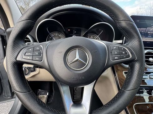 Used 2018 Mercedes-Benz C 300 4MATIC Sedan image 17