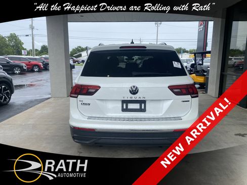 Used 2023 Volkswagen Tiguan SE AWD/4WD image 7