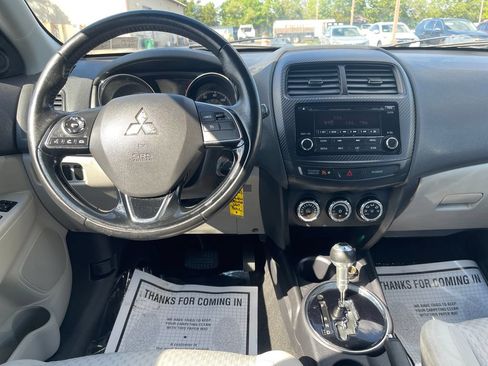 Used 2017 Mitsubishi Outlander Sport ES FWD image 20
