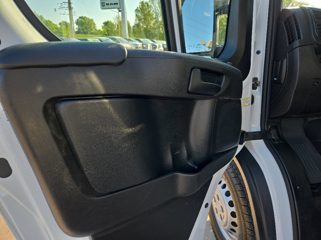 Used 2025 RAM ProMaster 2500 w/ Convenience Group FWD image 29