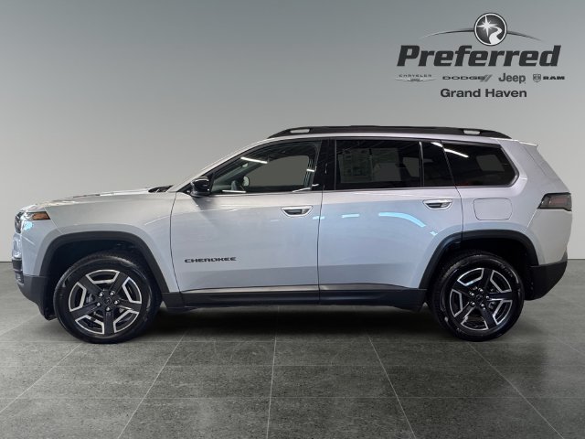 Used 2026 Jeep Cherokee Limited AWD/4WD image 10