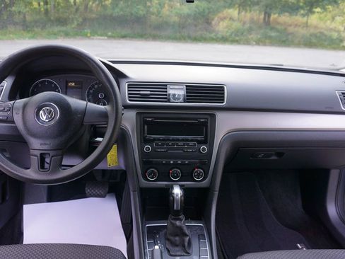 Used 2015 Volkswagen Passat 1.8T S FWD image 16