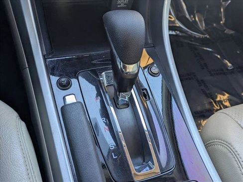 Used 2016 Honda Accord LX image 12