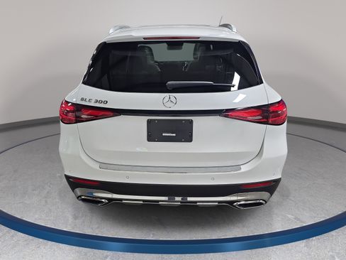 Certified 2026 Mercedes-Benz GLC 300 image 7