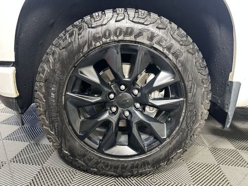 Used 2021 Chevrolet Silverado 1500 Custom AWD/4WD image 11