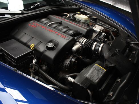 Used 2005 Chevrolet Corvette Convertible w/ Preferred Equipment Group RWD image 34