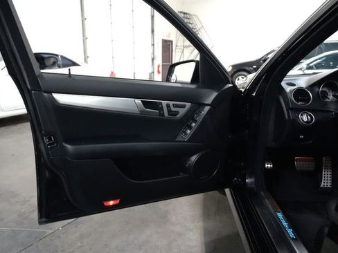 Used 2012 Mercedes-Benz C 250 Sedan image 17