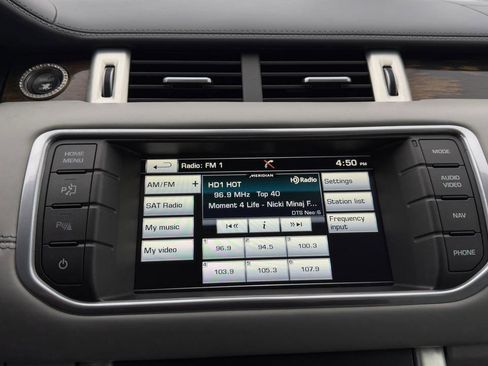 Used 2015 Land Rover Range Rover Evoque Prestige image 22