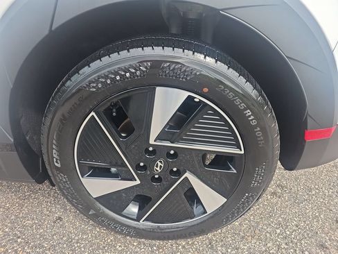 New 2026 Hyundai Ioniq 5 SEL RWD image 34